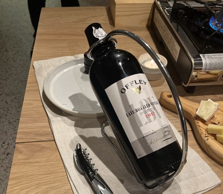 Port Wine class with 3 or 5 Port tasting and pairings - The host makes or breaks the hour