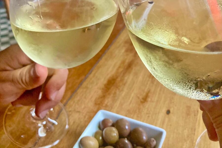 Port wine & wine walking tour with culture - max 8 pax - Why this Porto wine walk works so well