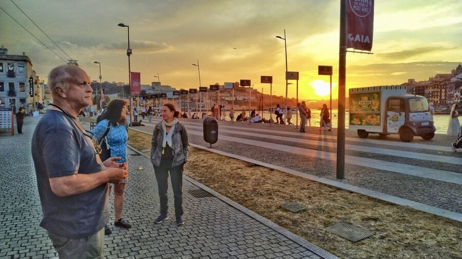 Port wine & wine walking tour with culture - max 8 pax - Ribeira, the Douro, and Dom Luís Bridge