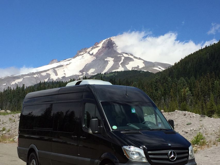 Portland: Mount Hood Wine and Waterfalls Full-Day Tour - One hour at Timberline Lodge