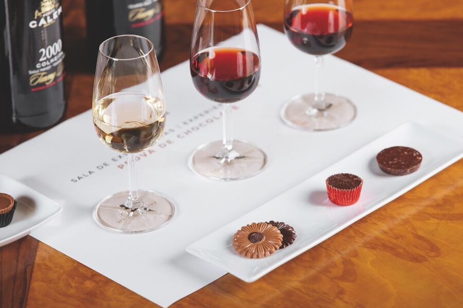 Porto: Cálem Cellar with Chocolate, Cheese, and Wine Tasting - Key points at a glance