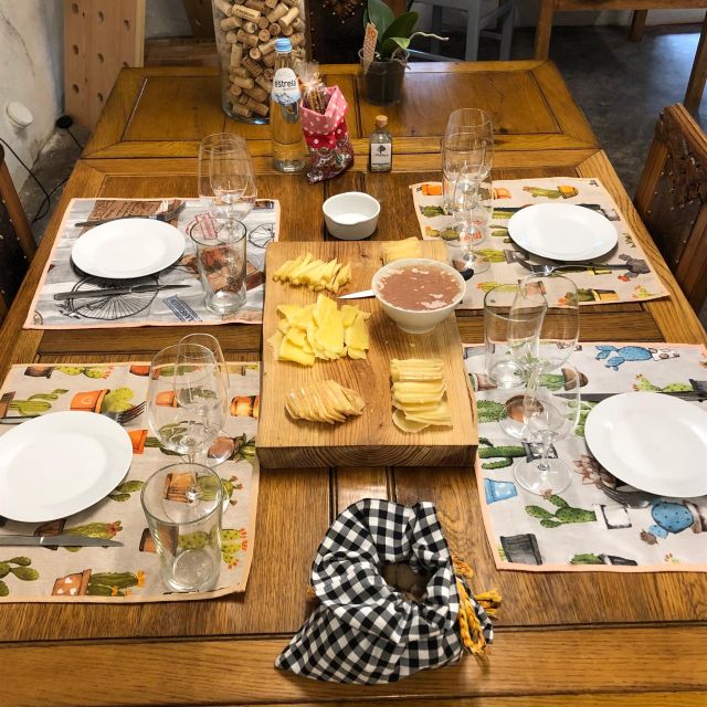 Porto: Cheese and Port Wine Tasting in a Unique Place - A 90-minute introduction to Portuguese cheese