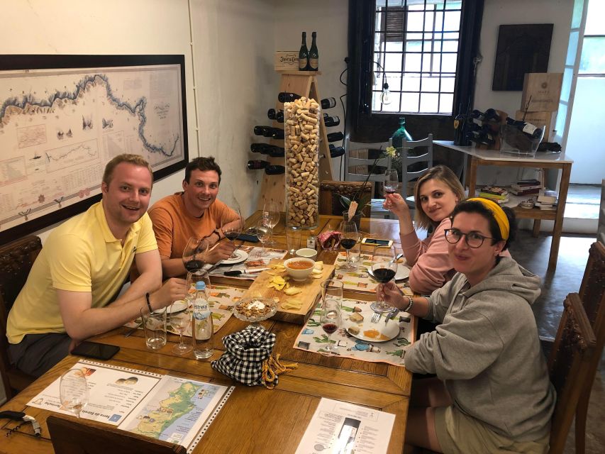 Porto: Cheese and Port Wine Tasting in a Unique Place - The host and the value of local explanation