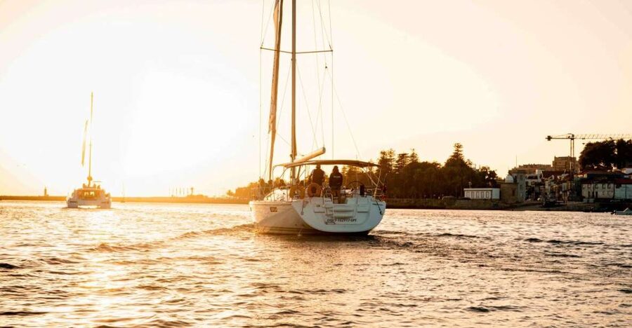 Porto: Daytime or Sunset Douro River Cruise With Port Wine - Arrábida Bridge and the first river views