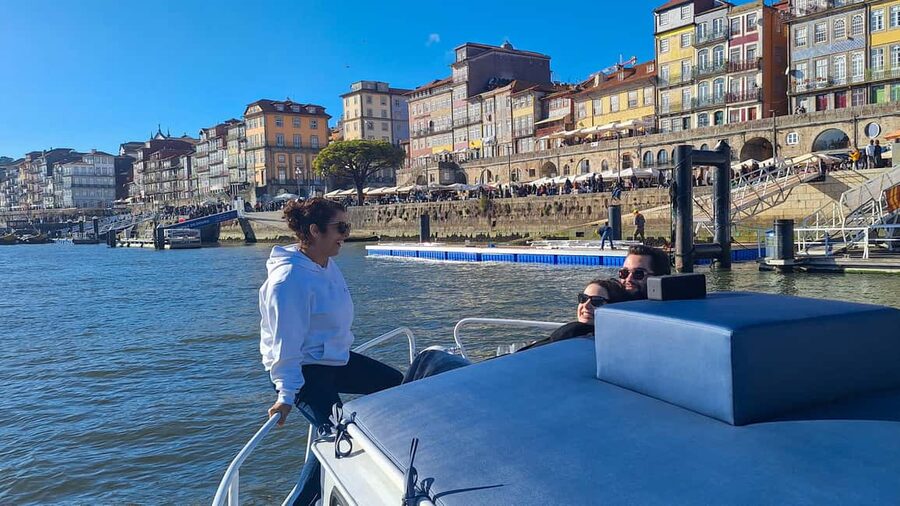 Porto: Douro Cruise, 6 Bridges & 4 Port Wines (Max 7) - Afurada and the first river views