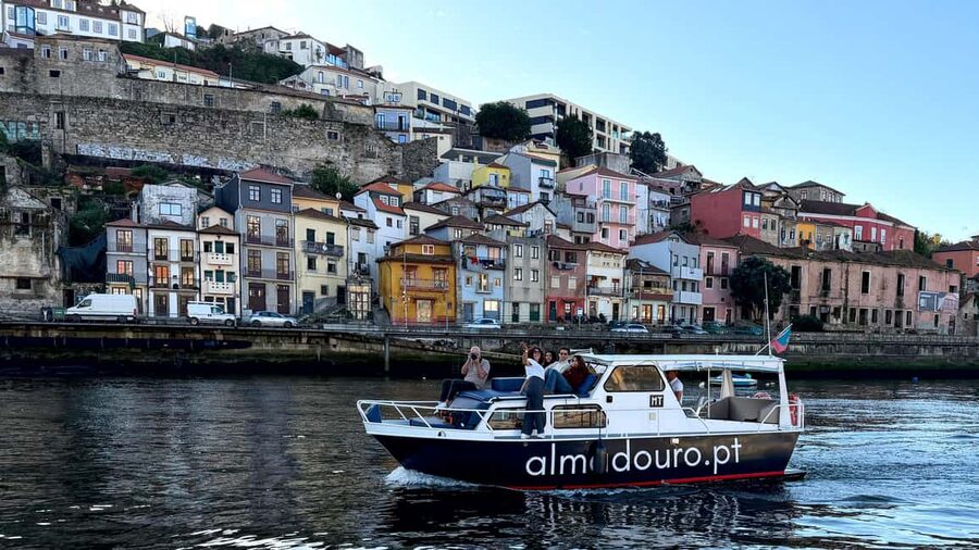 Porto: Douro Cruise, 6 Bridges & 4 Port Wines (Max 7) - Arrábida Bridge and the western waterfront