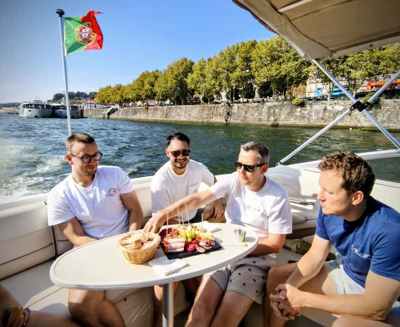 Porto: Douro River Cruise & Boat Tour with Port Wine Tasting - Ribeira, Gaia, and the Port cellars
