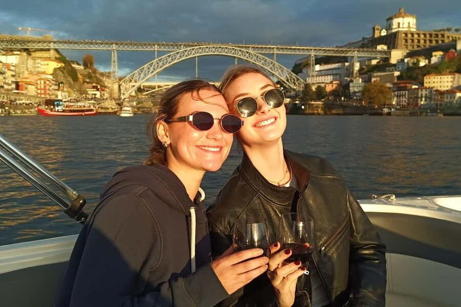 Porto: Douro River Cruise & Boat Tour with Port Wine Tasting - Port tasting on the Douro