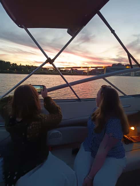 Porto: Douro River Cruise & Boat Tour with Port Wine Tasting - A little speed, a possible swim stop, and paddleboard fun