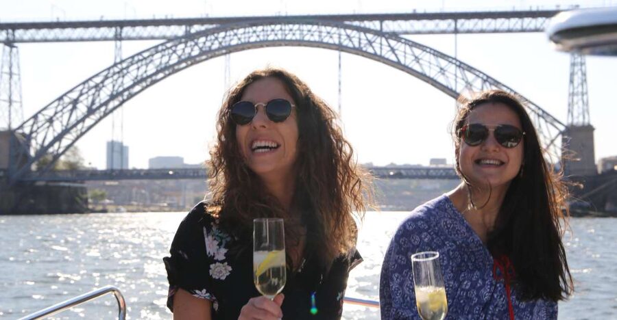 Porto: Douro River Cruise w/ Portuguese Wines & Local Host - The bridges between Porto and Gaia