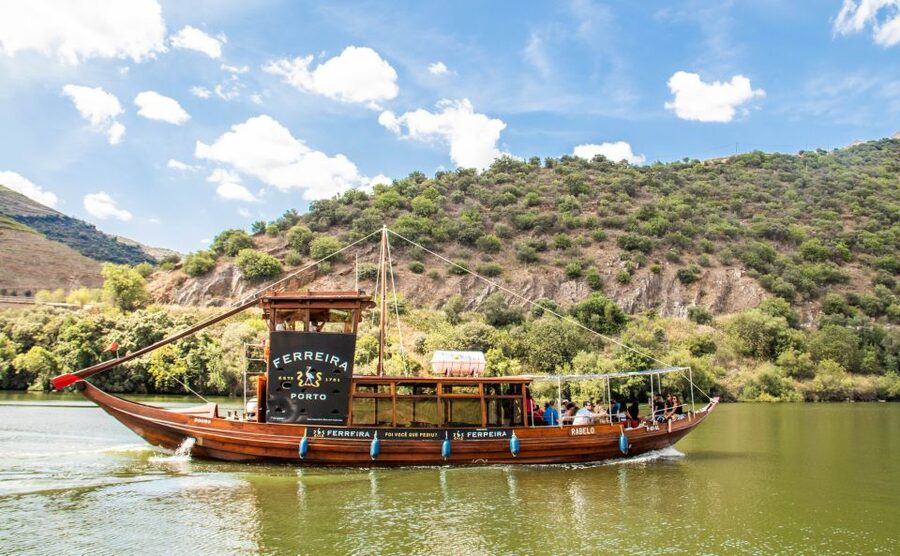 Porto: Douro Valley History & Wine Tour with Cruise & Lunch - The minibus ride is part of the Douro story