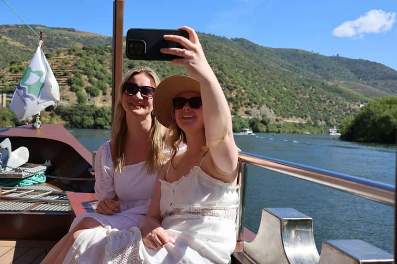 Porto: Douro Valley Wine Tour with Tastings, Lunch & Cruise - Your first winery: one estate or two?