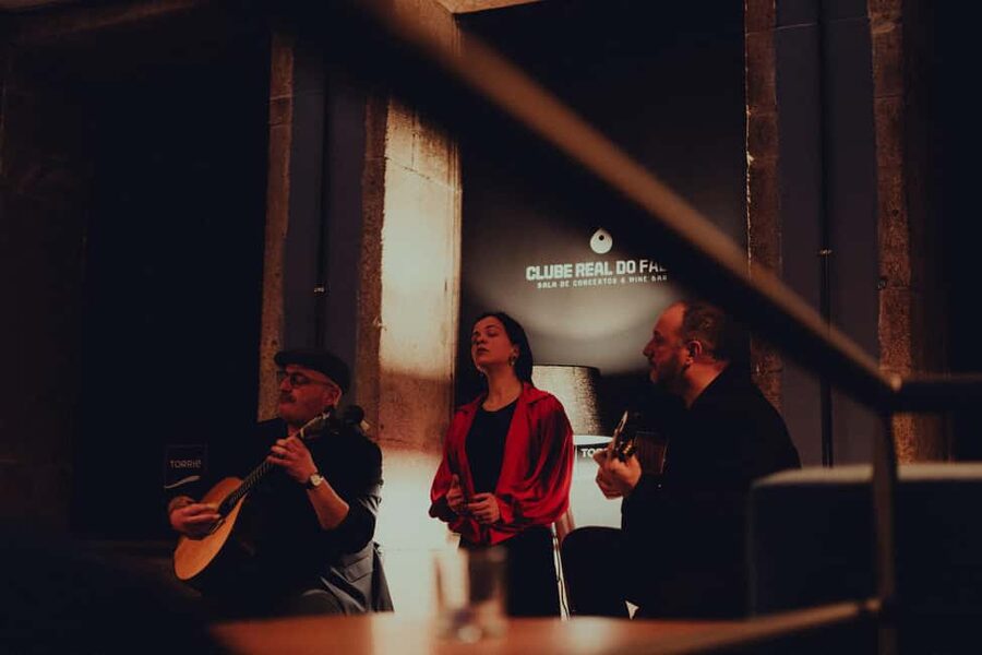 Porto: Fado Live Music, Wine & Cultural Introduction - Arriving near Cordoaria Garden and Clérigos Tower