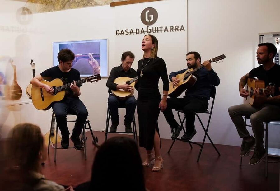 Porto: Fado & Port Wine in Traditional Portuguese Music Shop - Key points to know before booking
