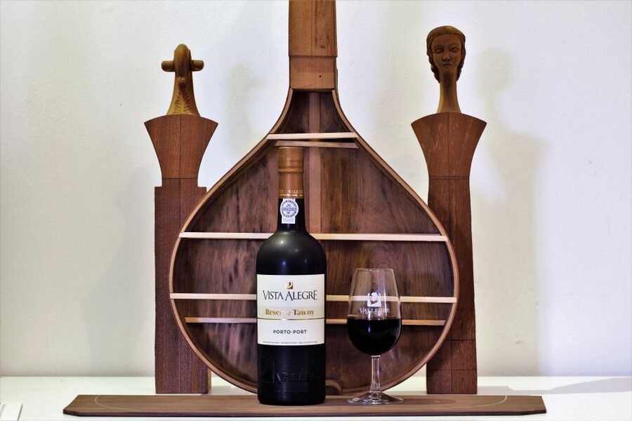 Porto: Fado & Port Wine in Traditional Portuguese Music Shop - Should you book Casa da Guitarra?