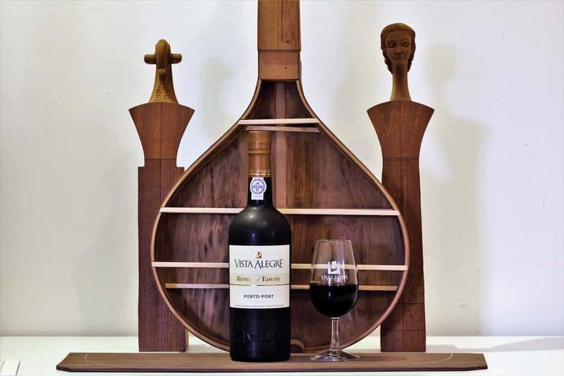 Porto: Fado & Port Wine in Traditional Portuguese Music Shop - Who will enjoy this most?