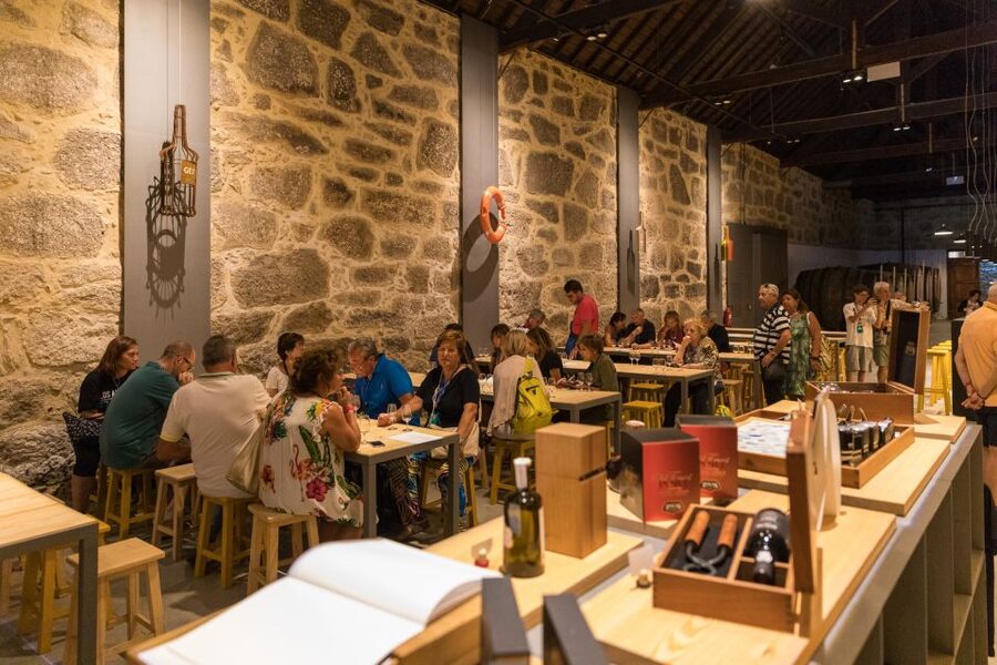 Porto: Guided Tour and Tasting of 3 Port Wines at Poças - Reaching the cellar in Vila Nova de Gaia