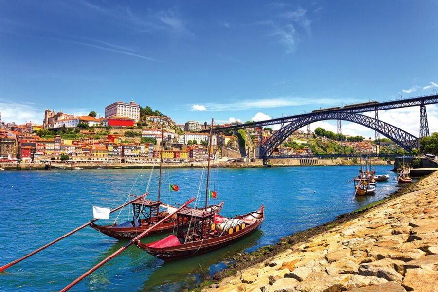 Porto Half-Day Tour and Wine Tasting - Bairro da Sé and the cathedral