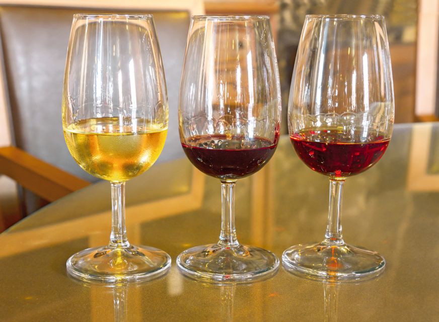 Porto Half-Day Tour and Wine Tasting - Walking Porto’s old center and Bolhão Market