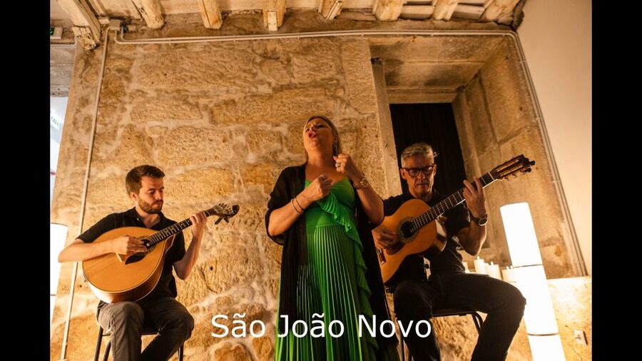 Porto: Live Fado Show with Glass of Port Wine - The cultural explanation adds real value