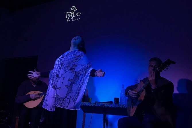 Porto: Live Portuguese Fado Experience with Port Wine - The opening: traditional Lisbon Fado