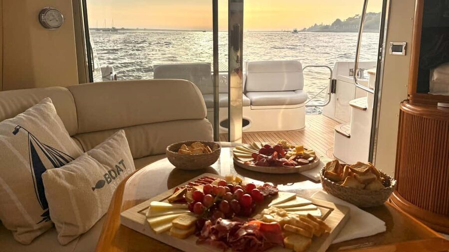 Porto: Luxury 6 Bridges Yacht Cruise with Wine & Snacks - Wine, charcuterie, and the pace on board