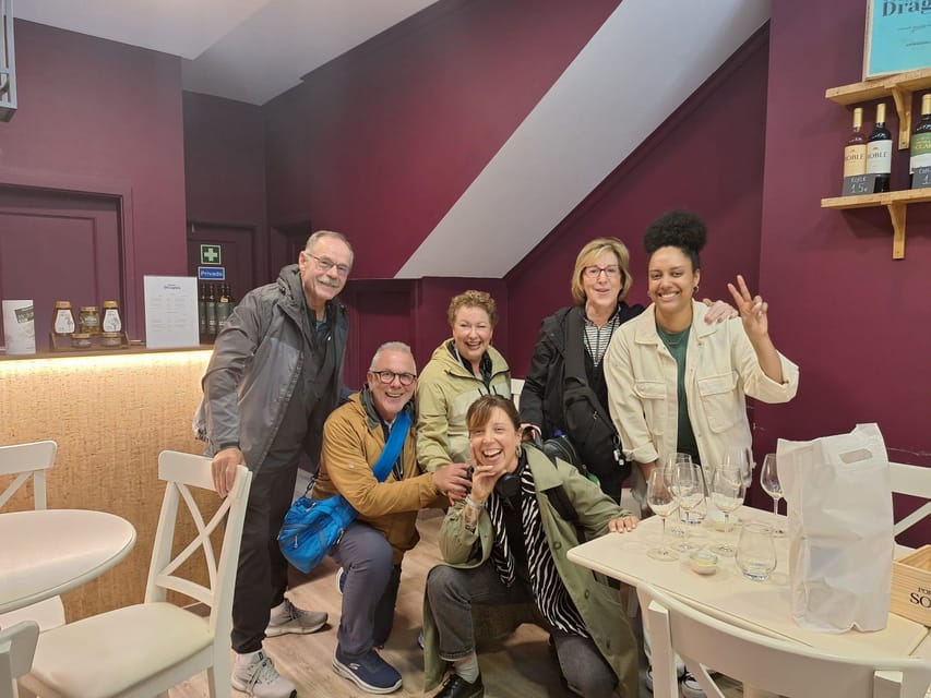Porto: Port and Douro Wine Walking Tour with 9 Tastings - The guides are a major part of the experience
