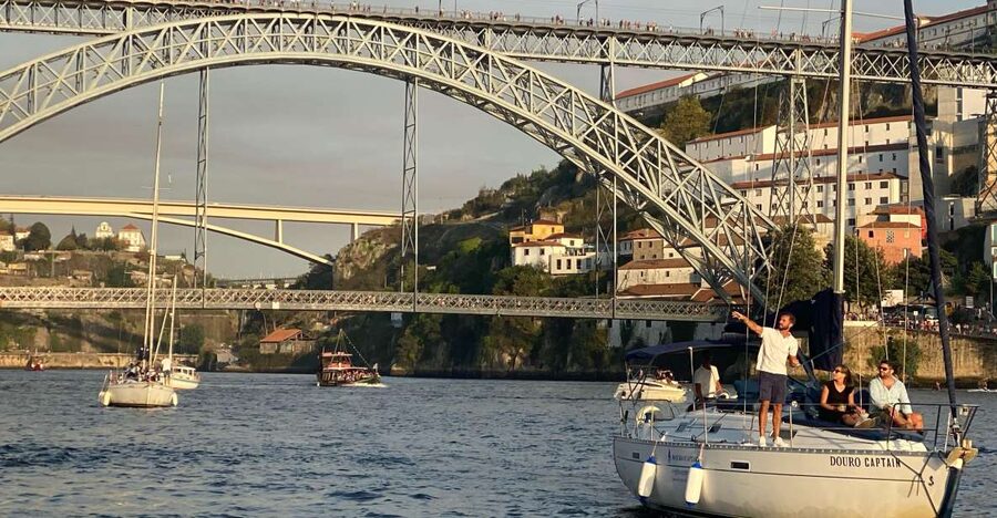 Porto: Private Douro River Charming Cruise w/wine tasting - Starting at Douro Marina near Pontoon C