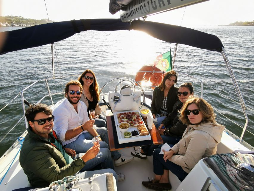 Porto: Private Douro River Charming Cruise w/wine tasting - What the two-hour itinerary feels like