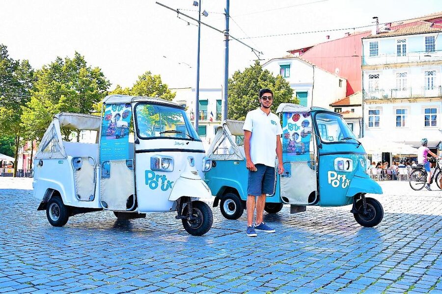 Porto: Private Tuk-Tuk Tour with Short Walks and Wine - Comfort, weather, and vehicle size