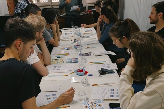 Porto: Tile Painting Workshop with Porto Wine - Sé do Porto - The opening talk: azulejos in Porto and Portugal