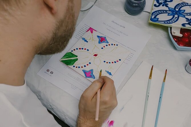 Porto: Tile Painting Workshop with Porto Wine - Sé do Porto - Choosing a pattern or making your own