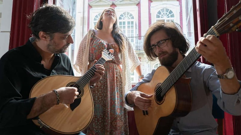 Porto: What is Fado? Commented Live Concert with Port Wine - Who will get the most from this experience
