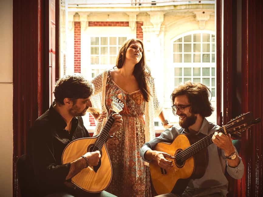 Porto: What is Fado? Commented Live Concert with Port Wine - The Portuguese guitar and a glass of Tawny Port