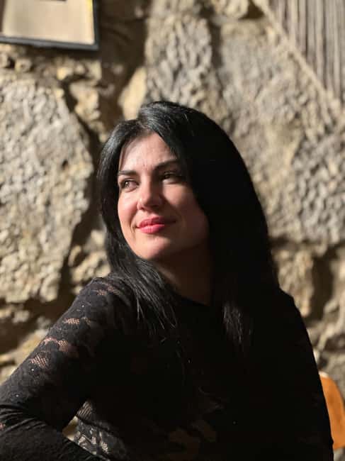 Porto: What is Fado? Commented Live Concert with Port Wine - What the $18 price really includes