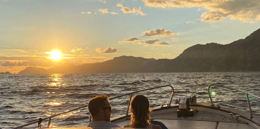 Positano: Sunset Group Boat Tour Amalfi Coast with Prosecco - Is $94 a fair price?
