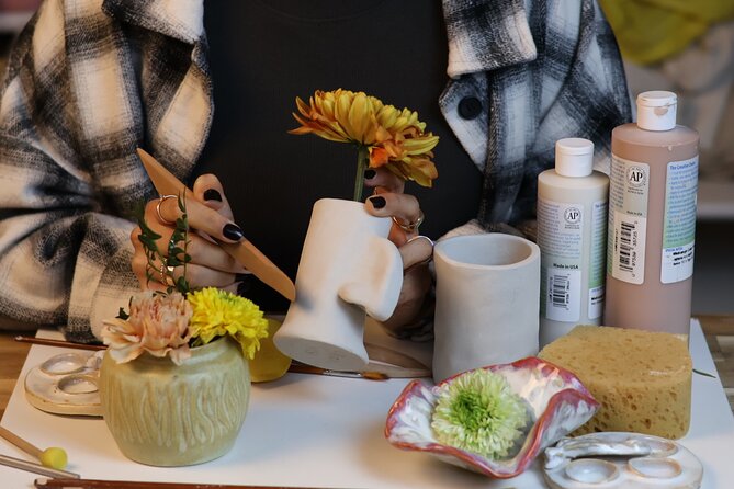 Pottery Workshop and Wine – Barcelona - Arriving at the central Barcelona studio