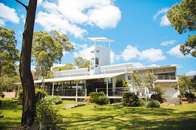 Premium Hunter Valley Wine Tour with Lunch from Sydney - Lunch at Pokolbin gives the day a proper pause