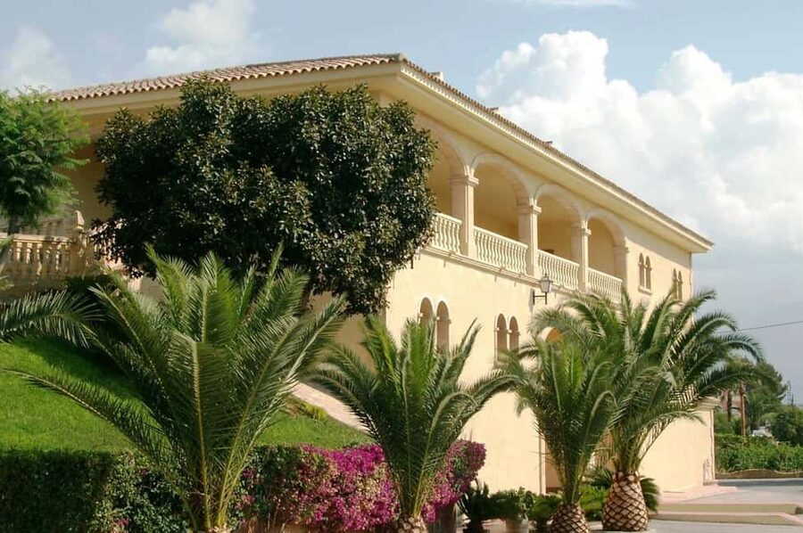 Premium Tour: Winery 7 Tastings + Guadalest Castle | Small group - Key points to know before booking