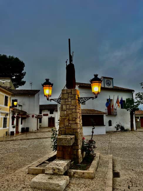 Premium Tour: Winery 7 Tastings + Guadalest Castle | Small group - The small-group advantage