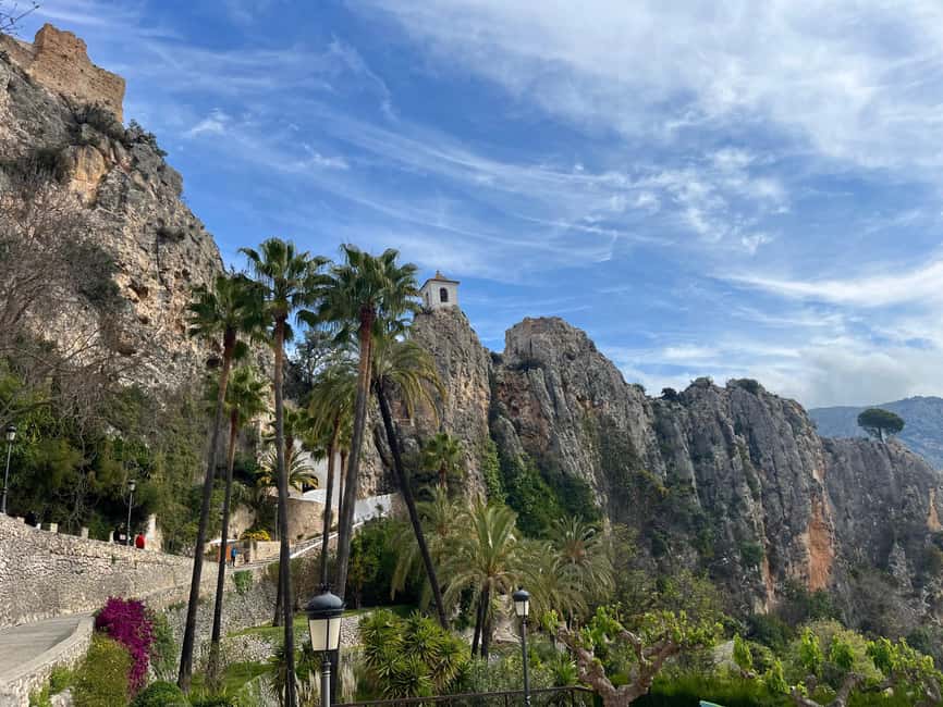 Premium Tour: Winery 7 Tastings + Guadalest Castle | Small group - Cancellation, clothing, and practical details