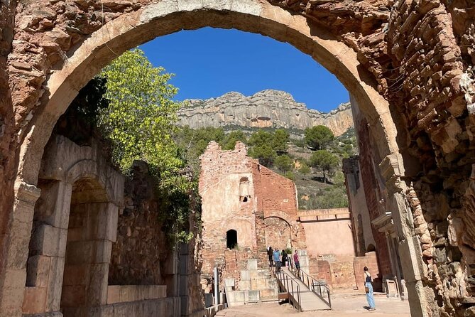 Priorat tour to 3 small wineries and hotel pick-up - Is $235.83 a fair price?