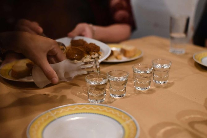 Private Athens By Night Food Tour & Wine Tasting of 5 Varieties - Why this private Athens food tour works best on your first night