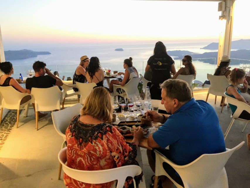 Private Group Visit to Akrotiri & 3 Wineries with Tastings - Why pair Akrotiri with Santorini wine?