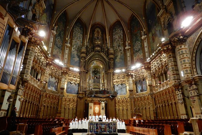 Private Montserrat with Lunch and Wine Tasting from Barcelona - Who should book it
