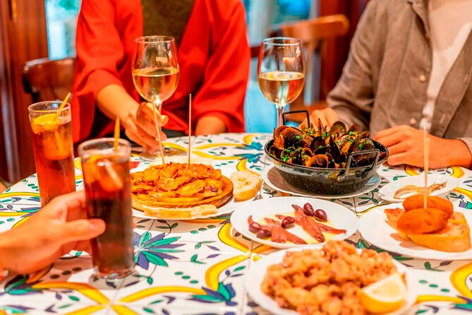 Private Tour: Tapas, Wine & Flamenco Show in Barcelona’s Old Town - Flamenco at the palace