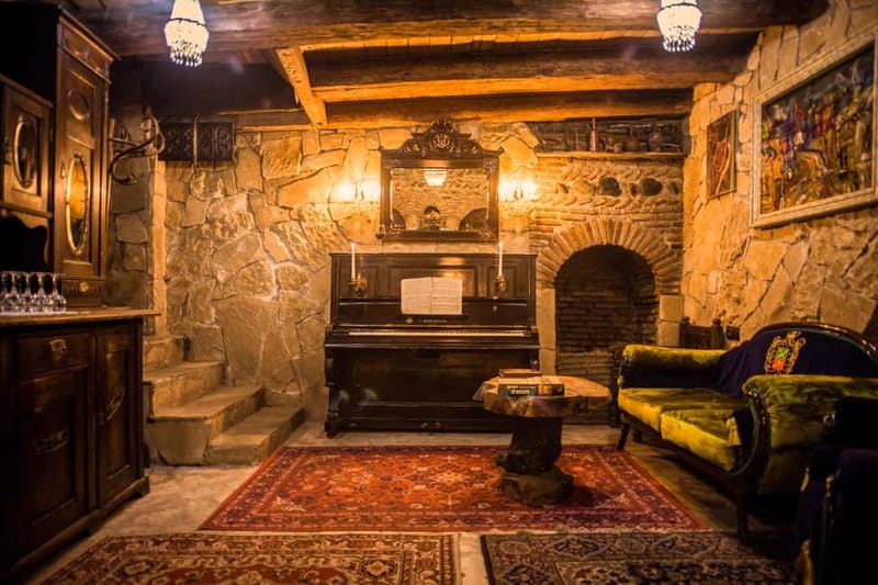 Private Wine tasting in Historic Karalashvili Wine Cellar - What happens during the one-hour tasting