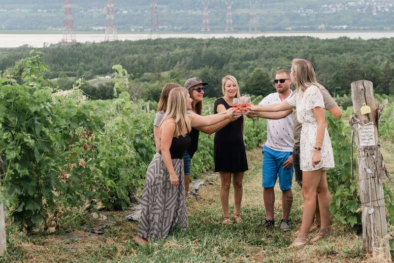Quebec City: Island of Orleans Wine Tour - Meeting the colorful bus near Château Frontenac