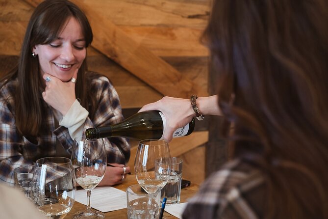 Queenstown: Afternoon Wine & Beer Tour with Platters - Stop two: Kinross Cellar Door and five producers
