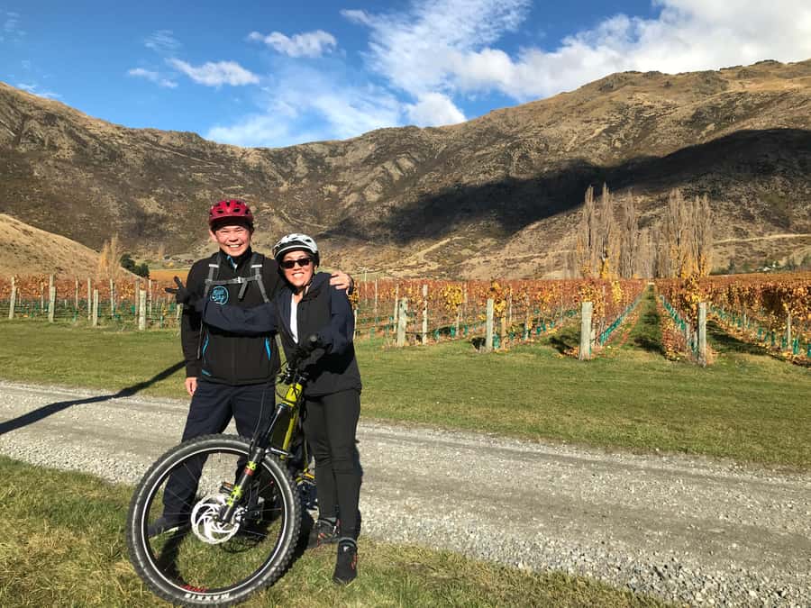 Queenstown: Guided E-Bike Tour with Winery Visits & Tastings - What the $194 price really covers